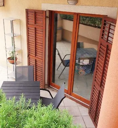 Graciela Apartment Pula